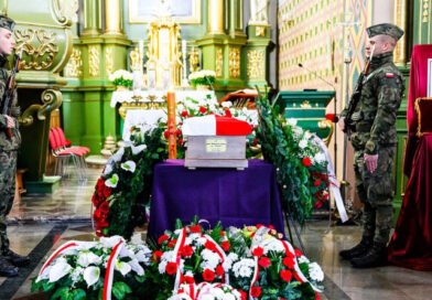 Uroczystość pogrzebowa Żołnierza Niezłomnego Władysława Żwirka